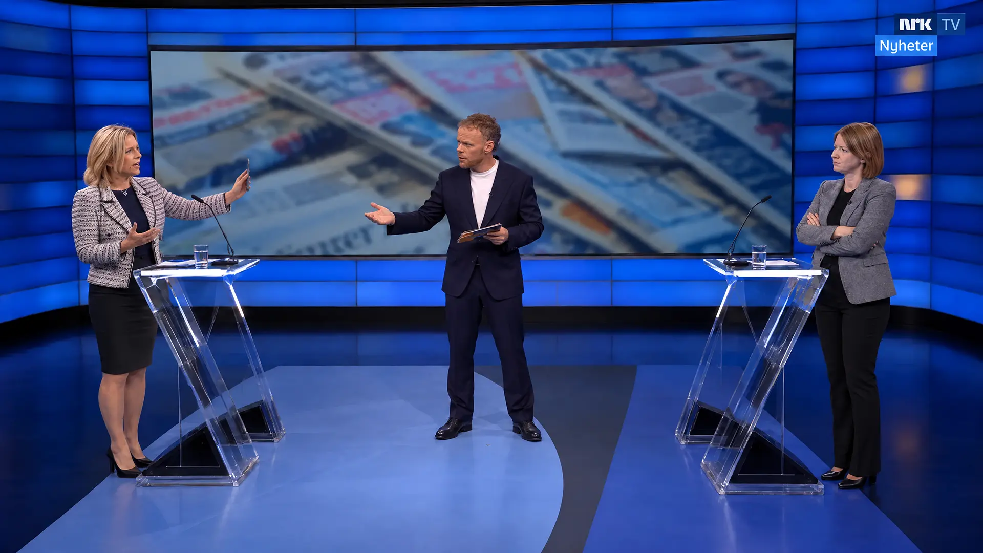 Listhaug viser telefonen